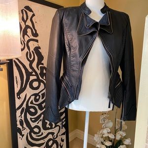 BLACK LEATHER JACKET